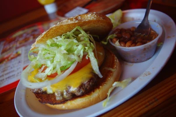 American food: cheeseburger