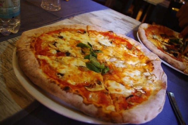 This one I had in touristic Rome, yet it's easily the absolute best pizza I had in my entire life. Italy is a zillion levels above the rest of the world when it comes to pizzas.
